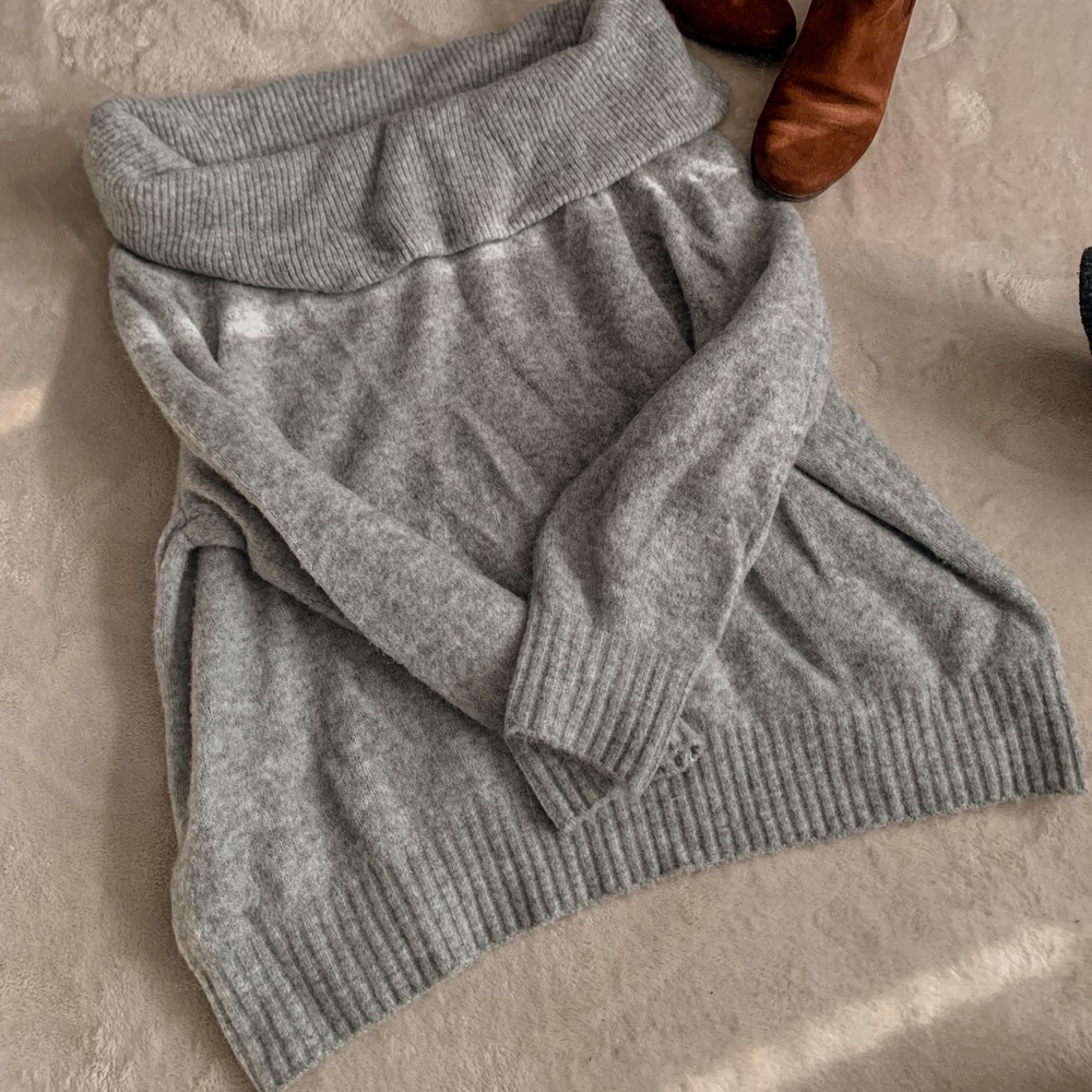 H&M Women’s Sweater L